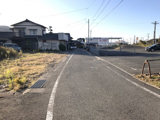 【前面道路含む現地写真】 | 宇土市住吉町 | ☆大きな車でも楽々乗り入れできます☆