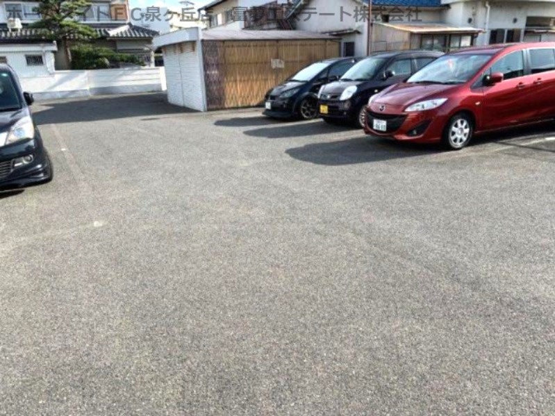 エクセル北浦の駐車場