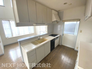 【キッチン】 | 宝塚市山本台２丁目中古戸建 | システムキッチンです♪対面式でお料理を作りながらご家族との楽しい会話が広がりますね(^^)