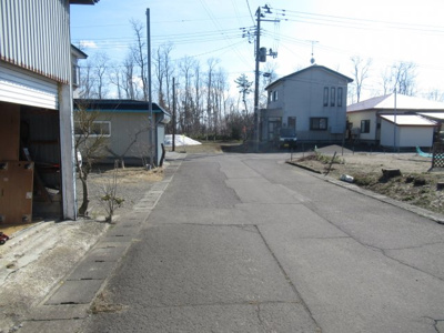 【前面道路含む現地写真】 | 能代市南陽崎・売地(1筆）