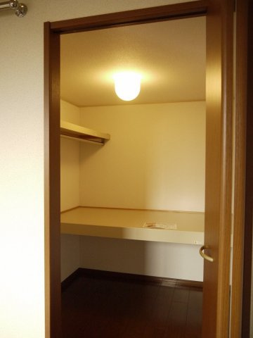 エスプワール矢倉下の収納