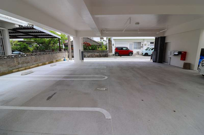 【駐車場】 | EST首里（エストシュリ）