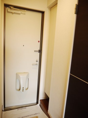 モナリエ栄の玄関