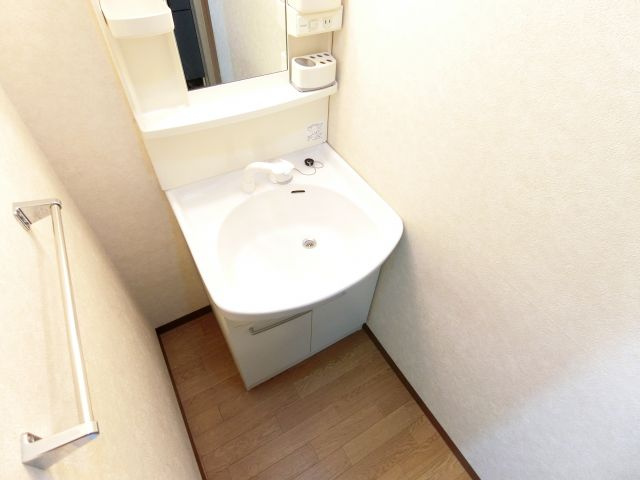 ソフィアコートの洗面所|同マンション別部屋写真