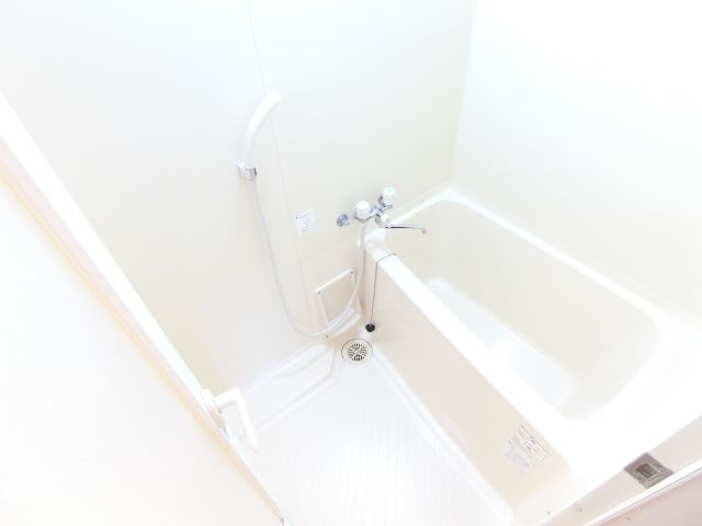 ソフィアコートの浴室|同マンション別部屋写真