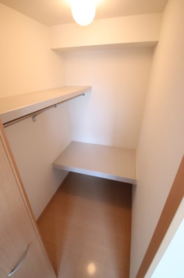 【収納】 | リビングタウン狭山池公園E棟 | ウォークインクローゼット