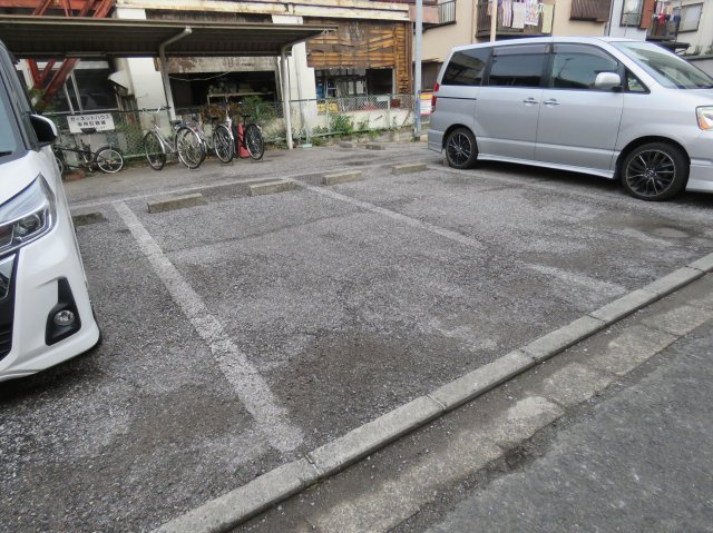 第２ガーネットハウスAの駐車場