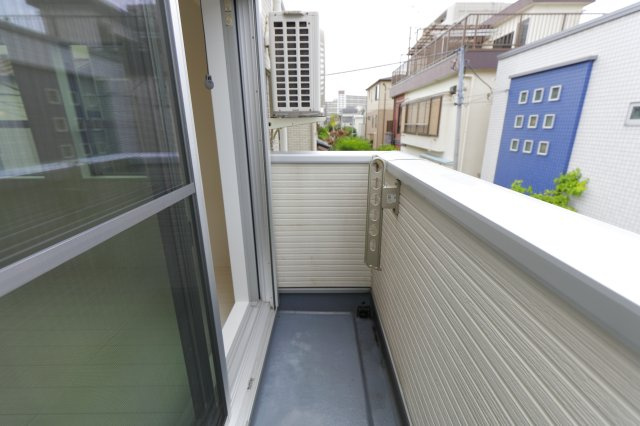 アパートメント新小岩B棟 のバルコニー
