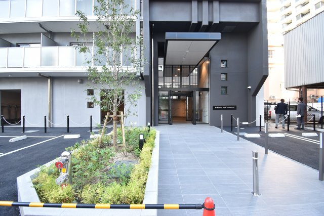 アーバネックス西本町のエントランス