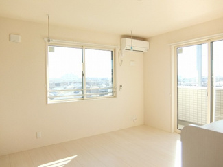 【寝室】 | サンライズ