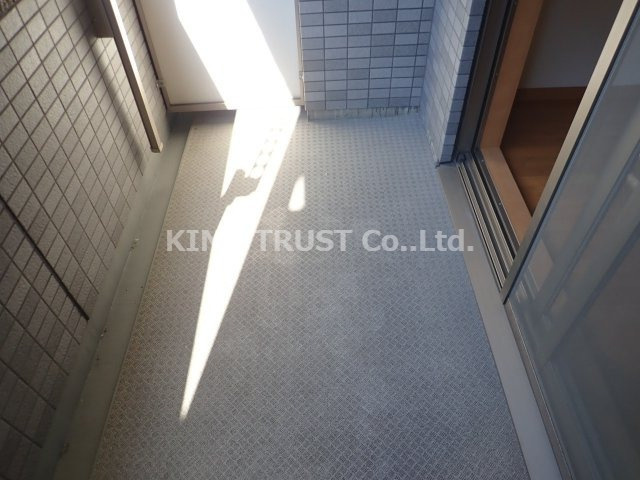 南森町プライマリーワンのバルコニー