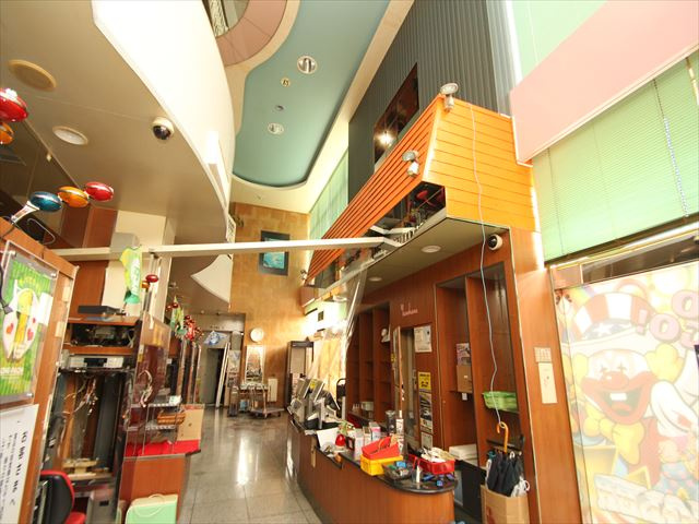 伊東市猪戸　湯の花ホールの内装|1階ホール