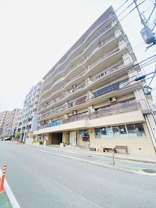 藤和長住コープの外観