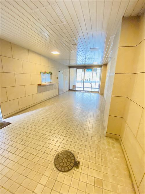 藤和長住コープのエントランス