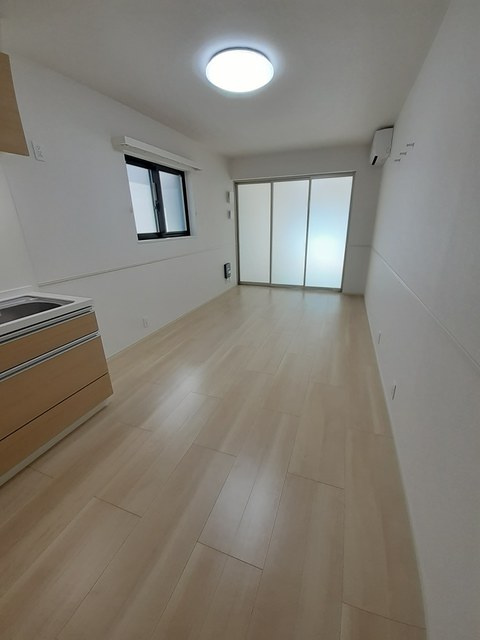 リシェス アンドロワの居間・リビング|☆広々とした明るいリビング☆