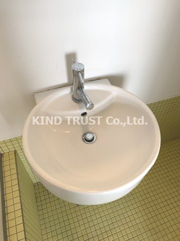 是空DOSHINの洗面所|明るい洗面所です