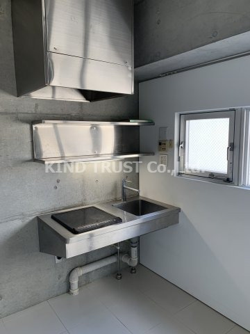 是空DOSHINのキッチン|コンパクトなキッチンで掃除もラクラク