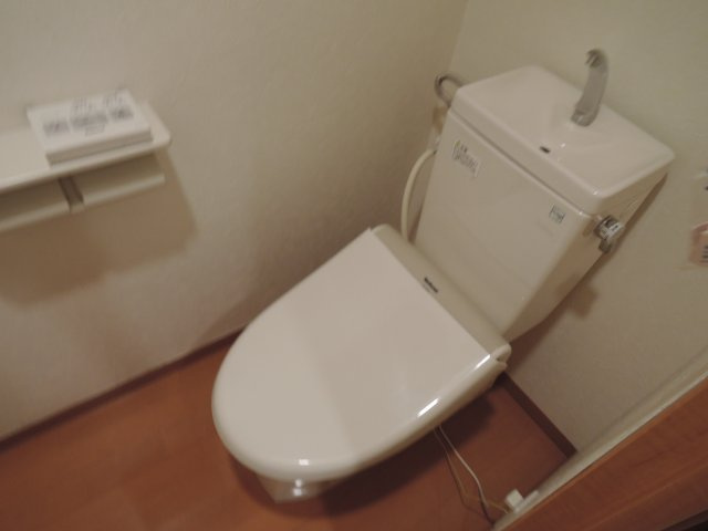 【トイレ】 | メゾン・ド・サントロペ