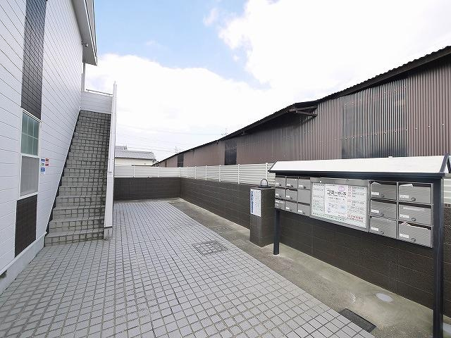 レオパレス尼ヶ辻のエントランス|エントランスです