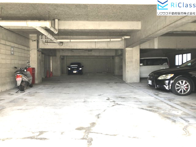 コスモ神戸サウスアヴェニューの駐車場