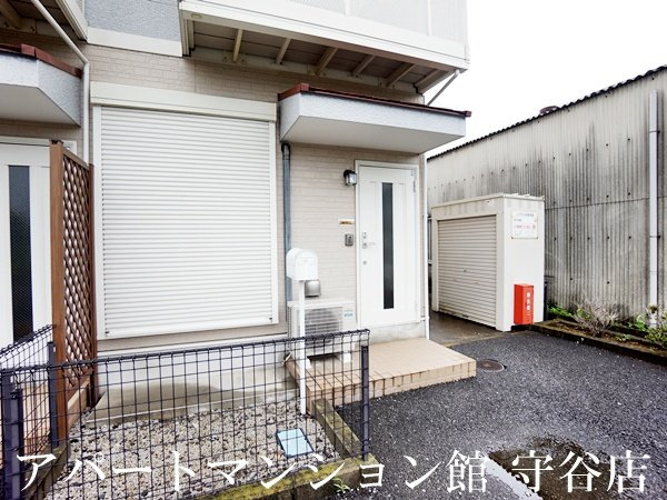 ラポールIWAIの玄関