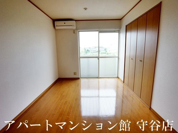 ラポールIWAIの洋室