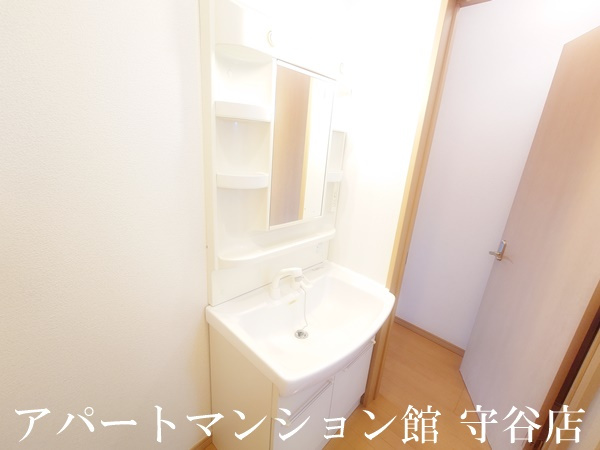 ラポールIWAIの独立洗面台