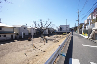 【前面道路含む現地写真】