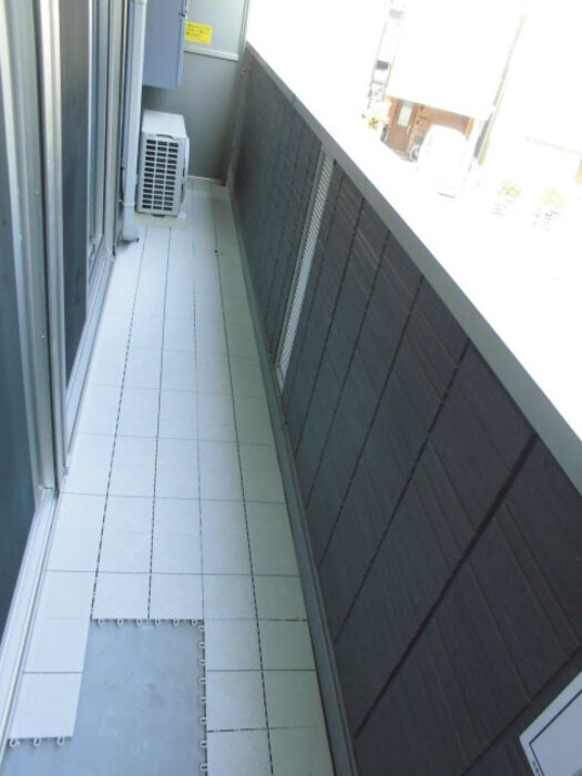 ラフィネ宿河原のバルコニー