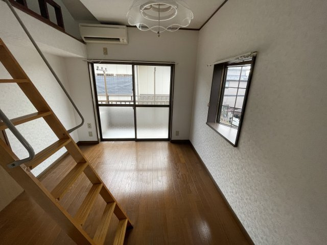 カサフローラ鷺沼台の居間・リビング
