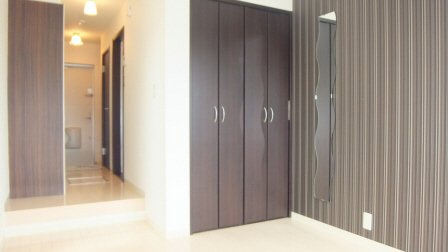 ＣＯＬＯＲ若宮の居間・リビング|2008年築です