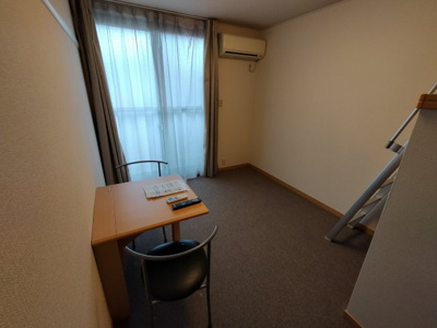 【居間・リビング】 | レオパレスきずり