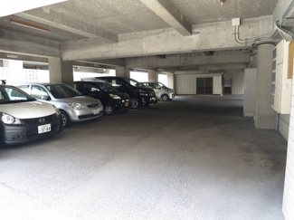 【駐車場】