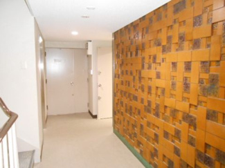 【ロビー】 | 各階にて仕様が変わります。