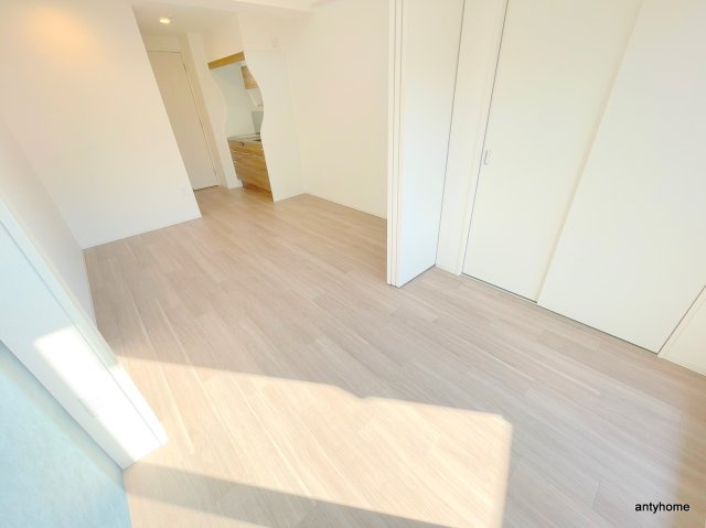 プレサンス江坂ベルフィーヌ　仲介手数料無料の寝室