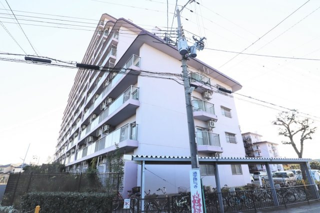 伊丹市池尻１丁目の中古マンションの外観