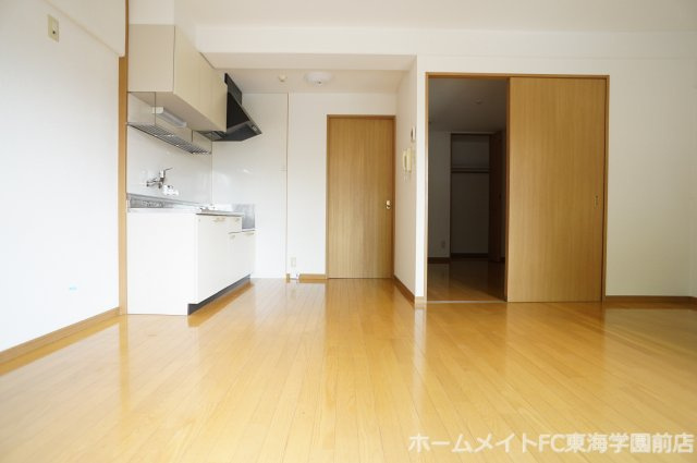 熊本市中央区黒髪１丁目の賃貸マンションの居間・リビング