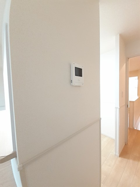 Ｓｏｕｔｈ　Ｗａｖｅのエントランス|ＴＶインターホン