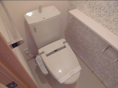 【トイレ】 | カルムフルール | 清潔感のあるトイレです