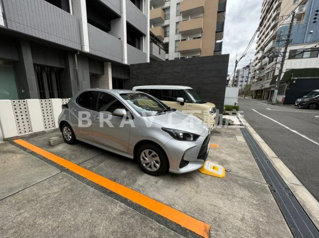 レジュールアッシュ上町台　BRAVI不動産の駐車場|【レジュールアッシュ上町台】駐車場完備です