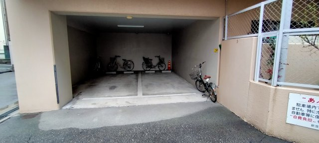 新深江ビューハイツの駐車場|駐車場