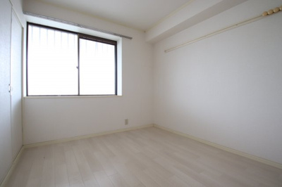 【洋室】 | ファミリーハウス須賀