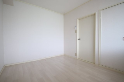 【洋室】 | ファミリーハウス須賀