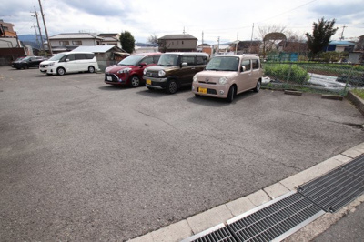 【駐車場】 | ファミリーハウス須賀