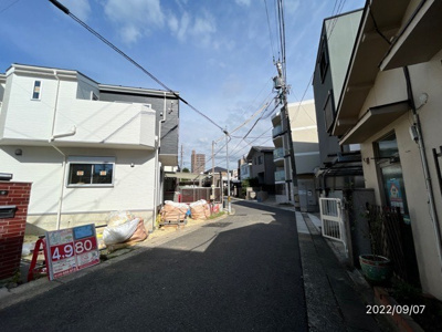 【前面道路含む現地写真】 | 千種区池園町 全1棟　1号棟＜仲介手数料無料＞見付小・城山中　新築一戸建て | 9/7撮影
社長の村田です！
自らプレイヤーとして営業しています★
長年の経験と実績から皆様により良いマイホーム購入のご提案をいたします。
住宅ローンの不安や購入後の不安等何でもご相談ください。
