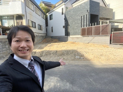 【外観】 | 千種区池園町 全1棟　1号棟＜仲介手数料無料＞見付小・城山中　新築一戸建て | 4/1撮影
住宅ローンアドバイザーの村田です。住宅ローン審査が通らなかった方、あきらめる前にご相談ください。