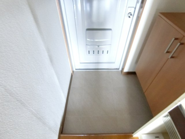 山本レンターマンションの玄関