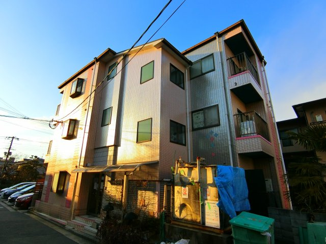 ラフィーネ３号館の外観