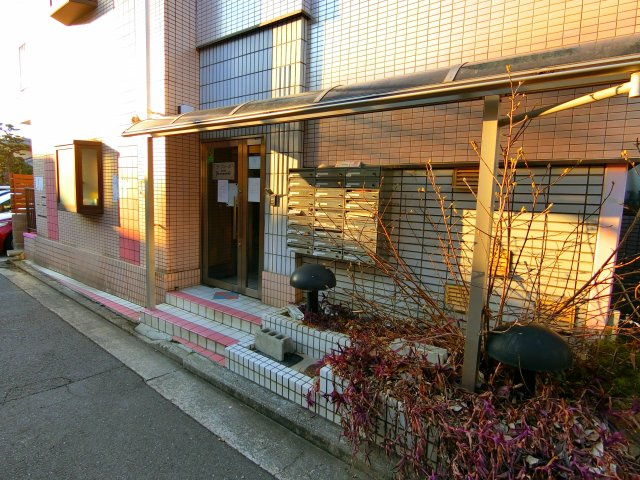 ラフィーネ３号館のエントランス