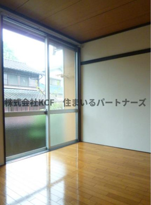 【居間・リビング】 | 第1高良山コーポ | ゆったり過ごせる居間です